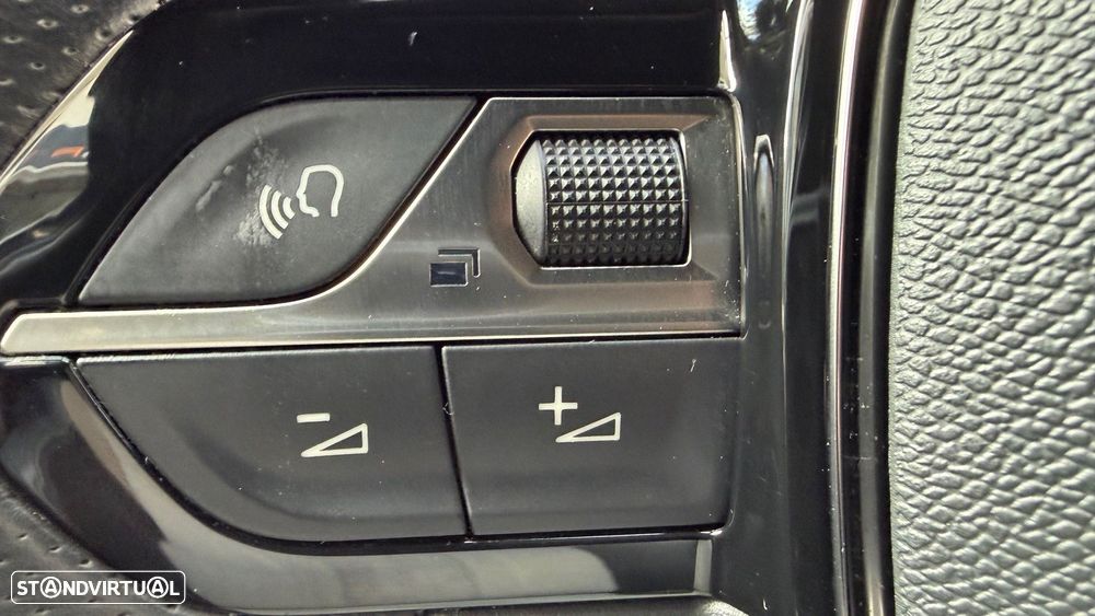 Peugeot 208 PureTech 100 GT Pack - 33