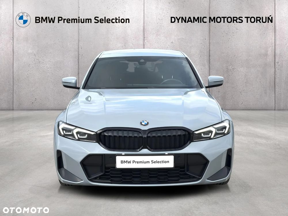 BMW Seria 3 318i M Sport - 9