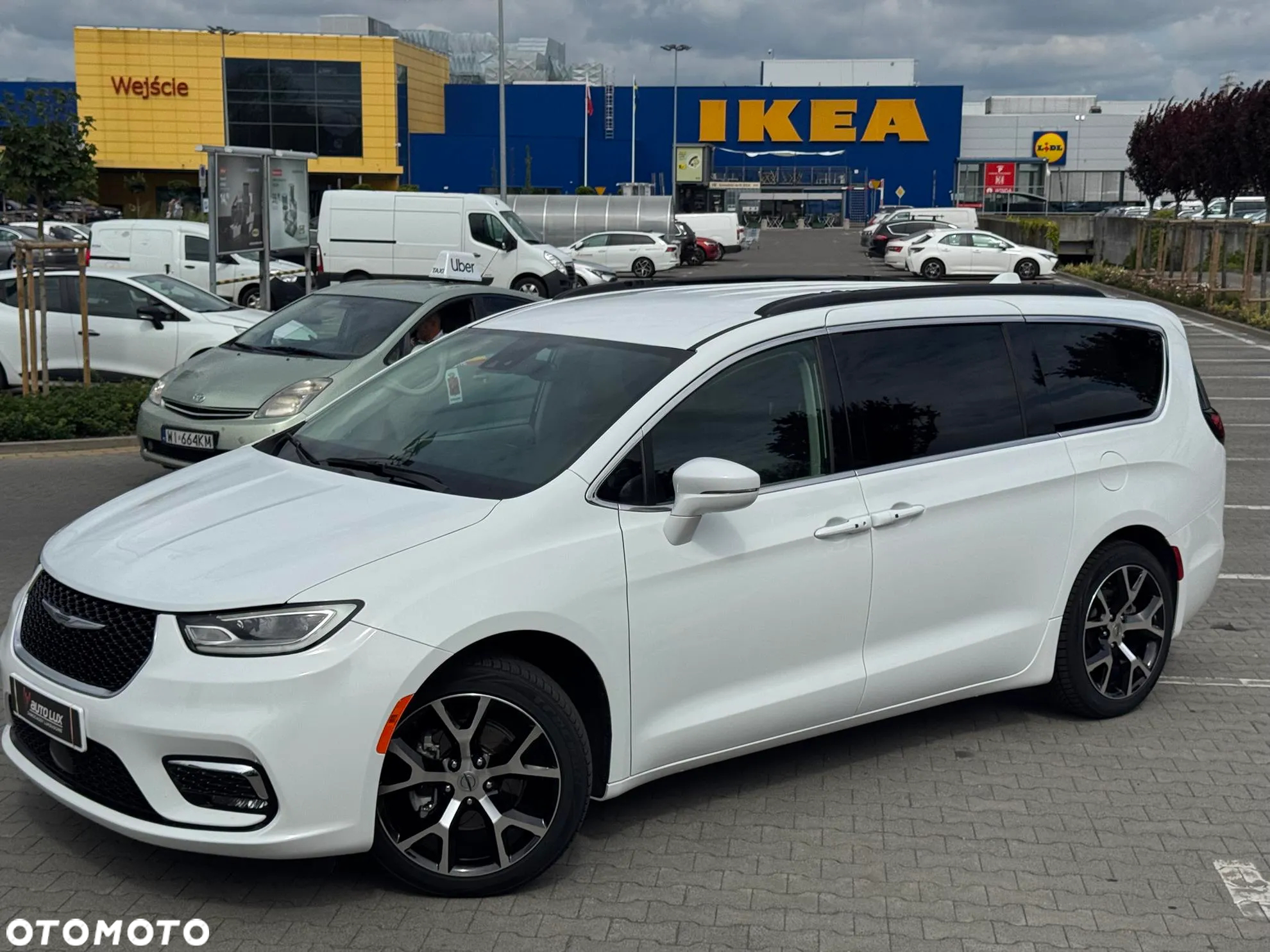Chrysler Pacifica - 6