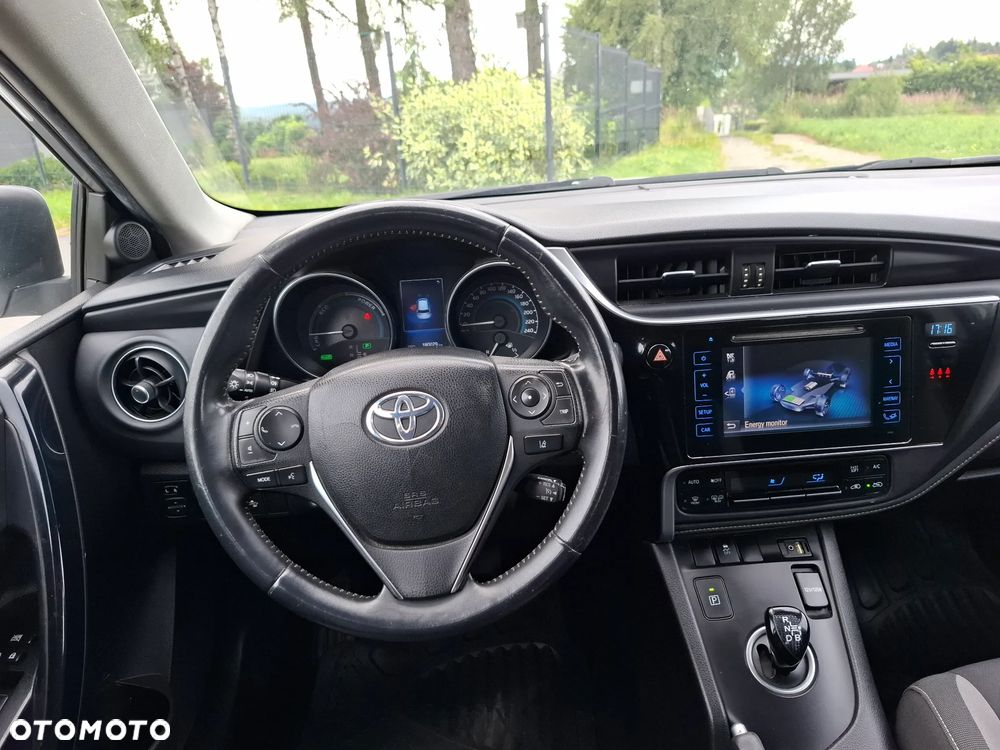 Toyota Auris - 16