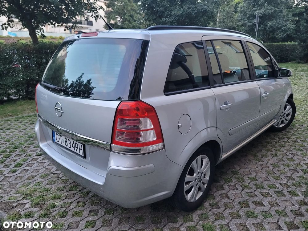 Opel Zafira 1.8 Essentia - 2