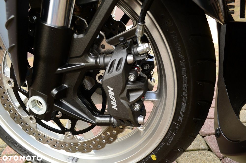 Kawasaki GTR - 29