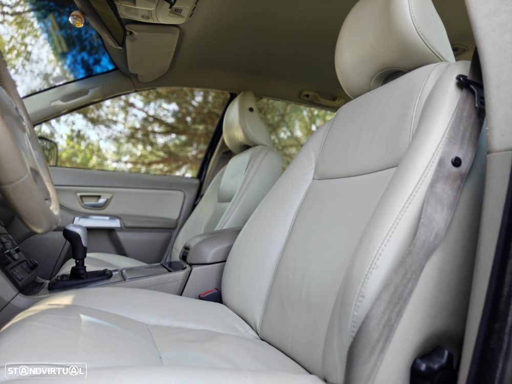 Volvo XC 90 2.4 D5 5L Summum - 28