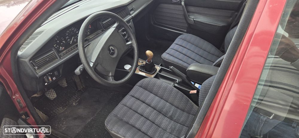 Mercedes-Benz E 230 - 8