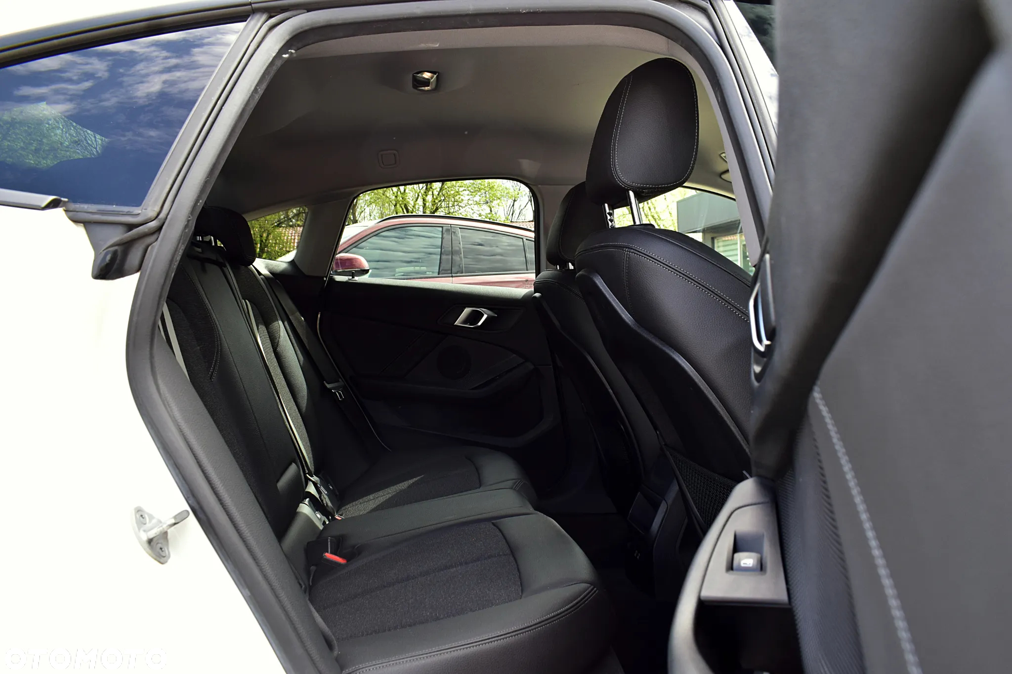 BMW Seria 2 218i Advantage - 7