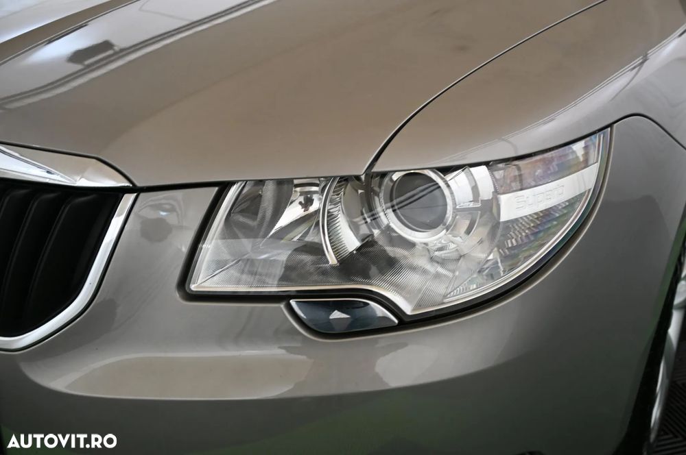 Skoda Superb 2.0 TDI Ambition - 8
