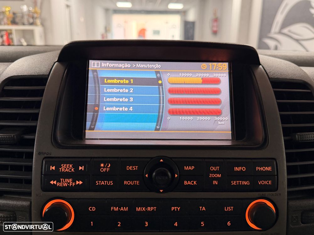 Nissan Navara 2.5 dCi CD LE Premium AT - 39