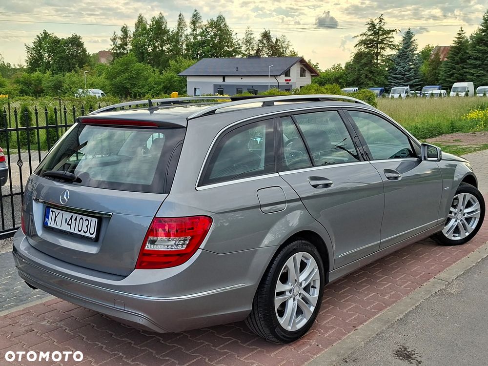 Mercedes-Benz Klasa C 180 CGI Automatik BlueEFFICIENCY Avantgarde - 9
