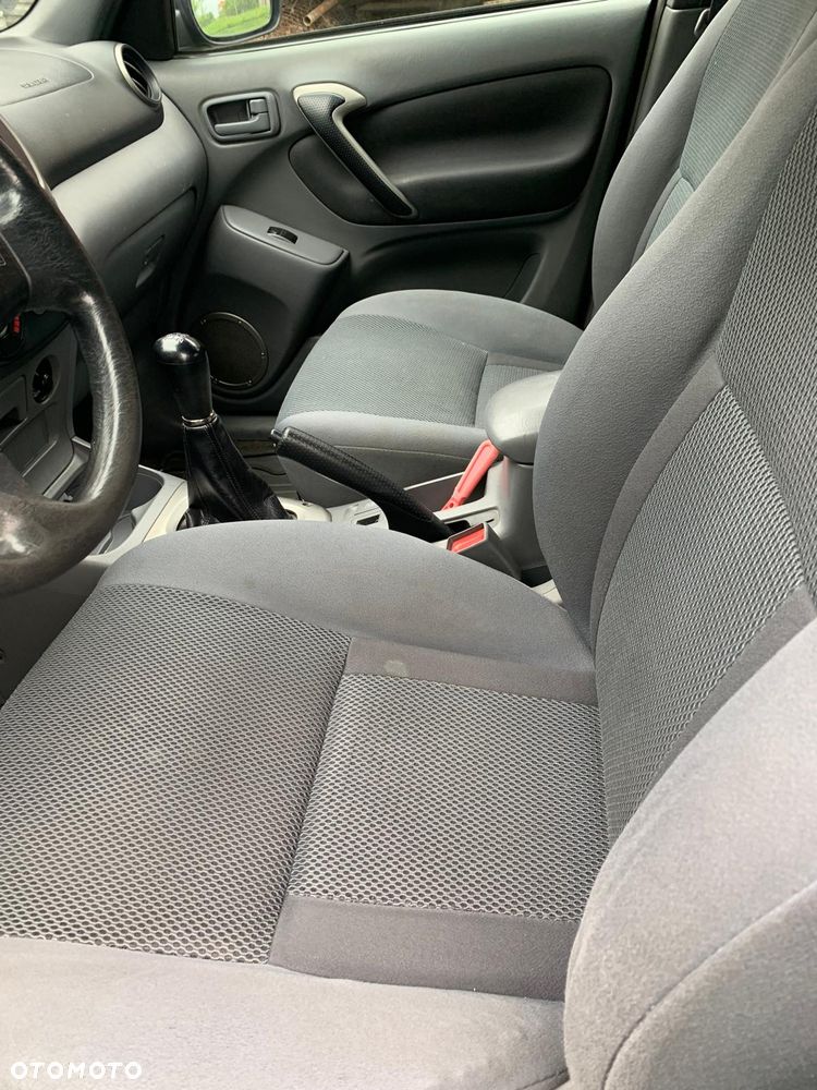 Toyota RAV4 4x4 - 6