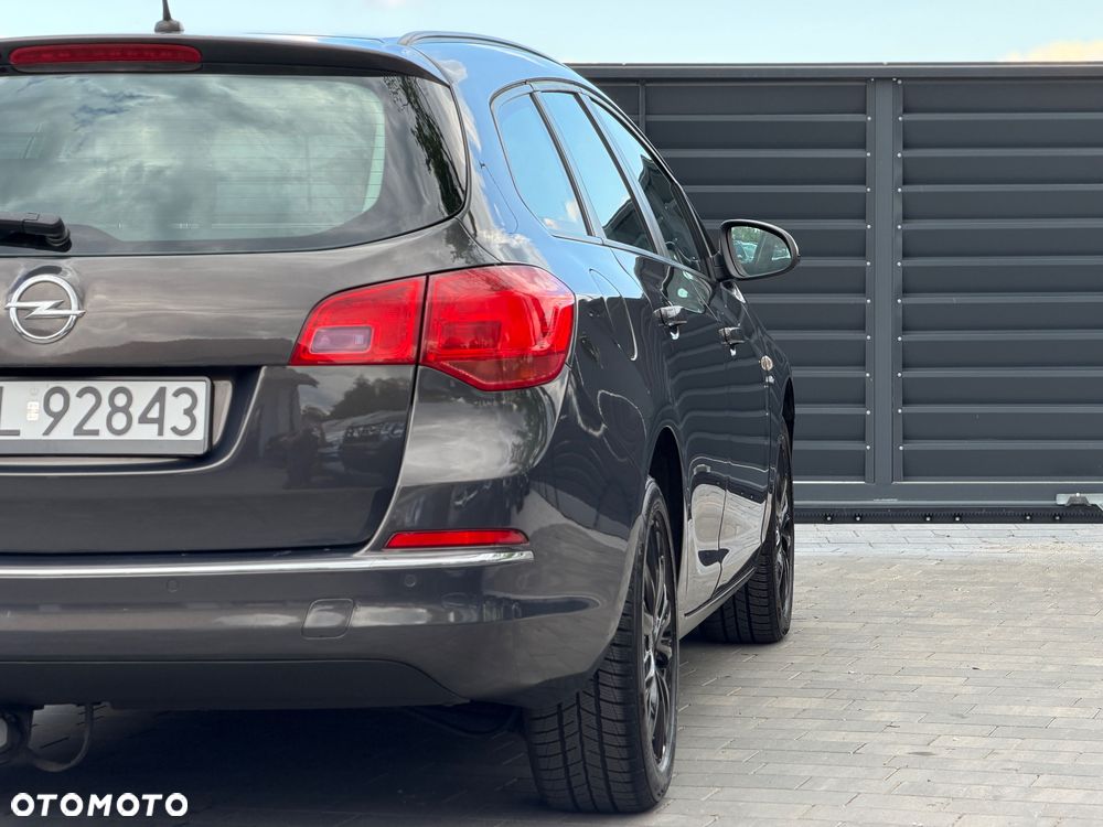 Opel Astra 1.4 Turbo - 29