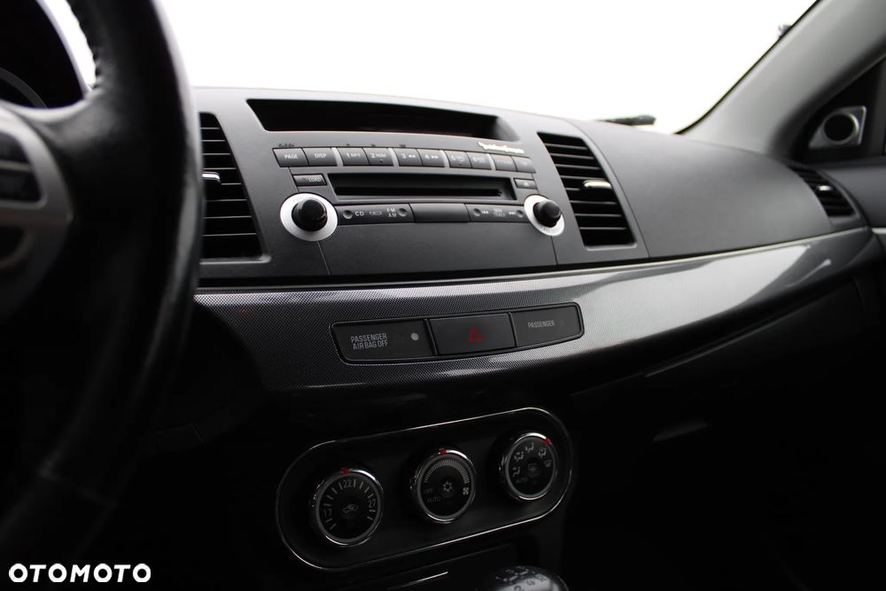 Mitsubishi Lancer 1.8 Invite - 19