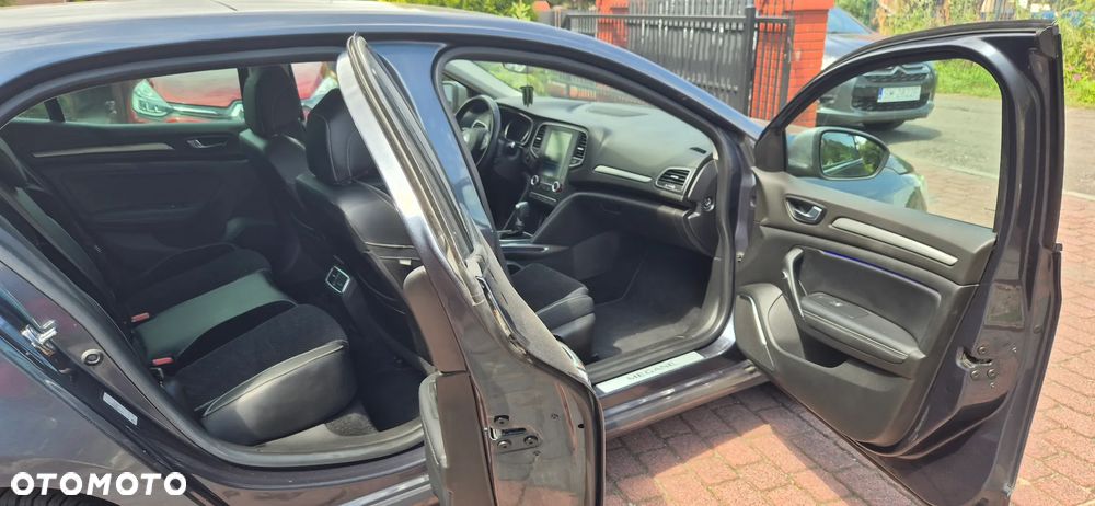 Renault Megane ENERGY TCe 130 EDC GT LINE - 11