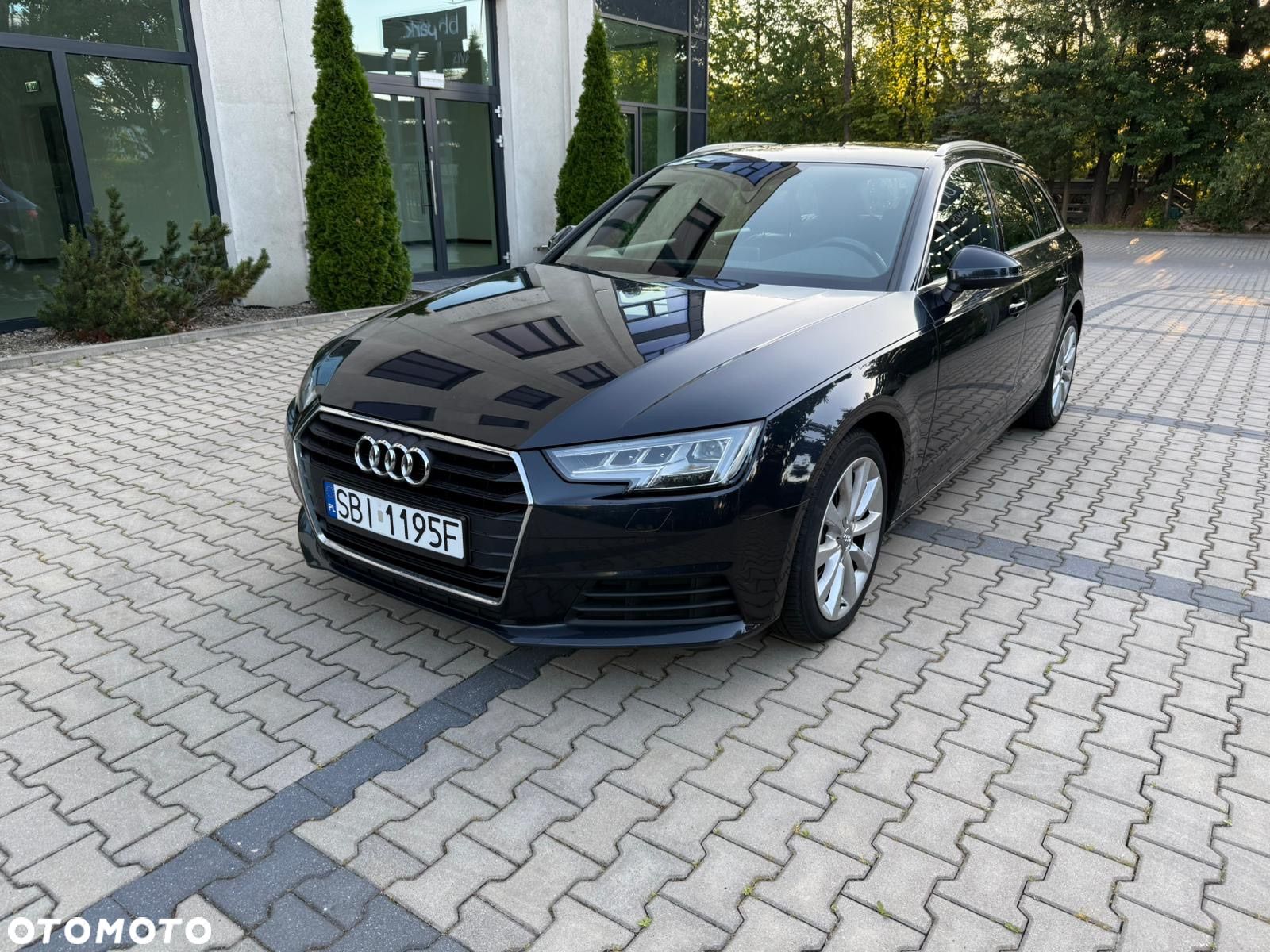 Audi A4 Avant 2.0 TDI ultra design - 1