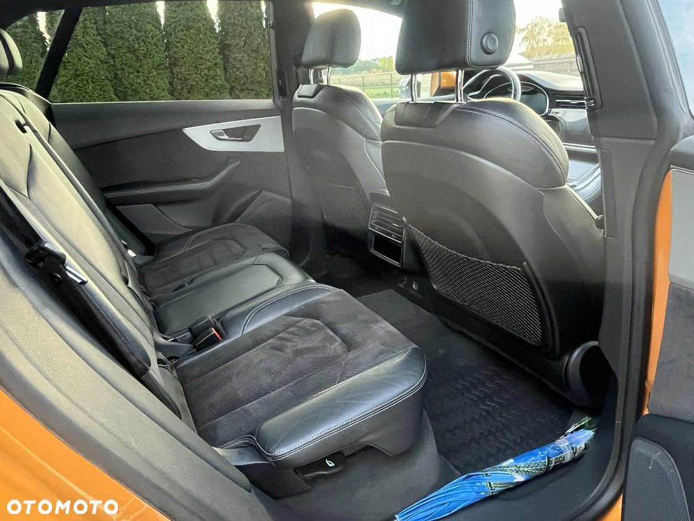 Audi Q8 - 9