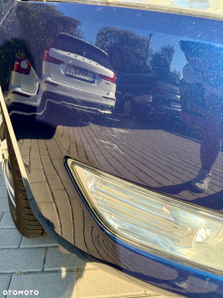 Ford Mondeo 2.0 Ghia - 21