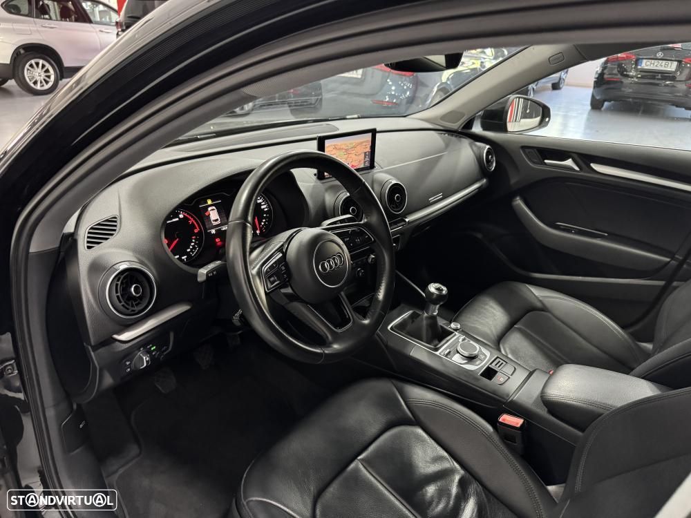 Audi A3 Sportback 30 TFSI S-line - 26