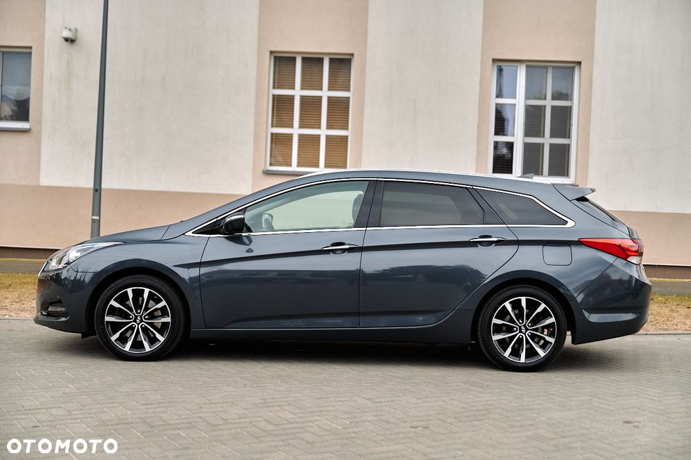 Hyundai i40 Kombi 1.7 CRDi DCT Premium - 10