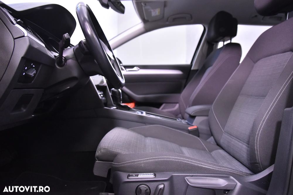 Volkswagen Passat - 24