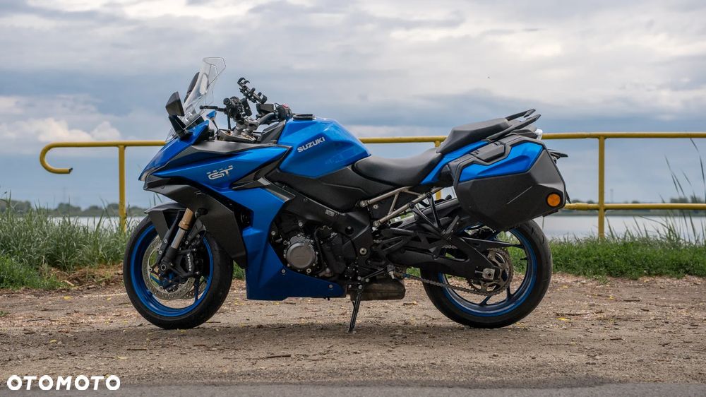 Suzuki GSX - 4