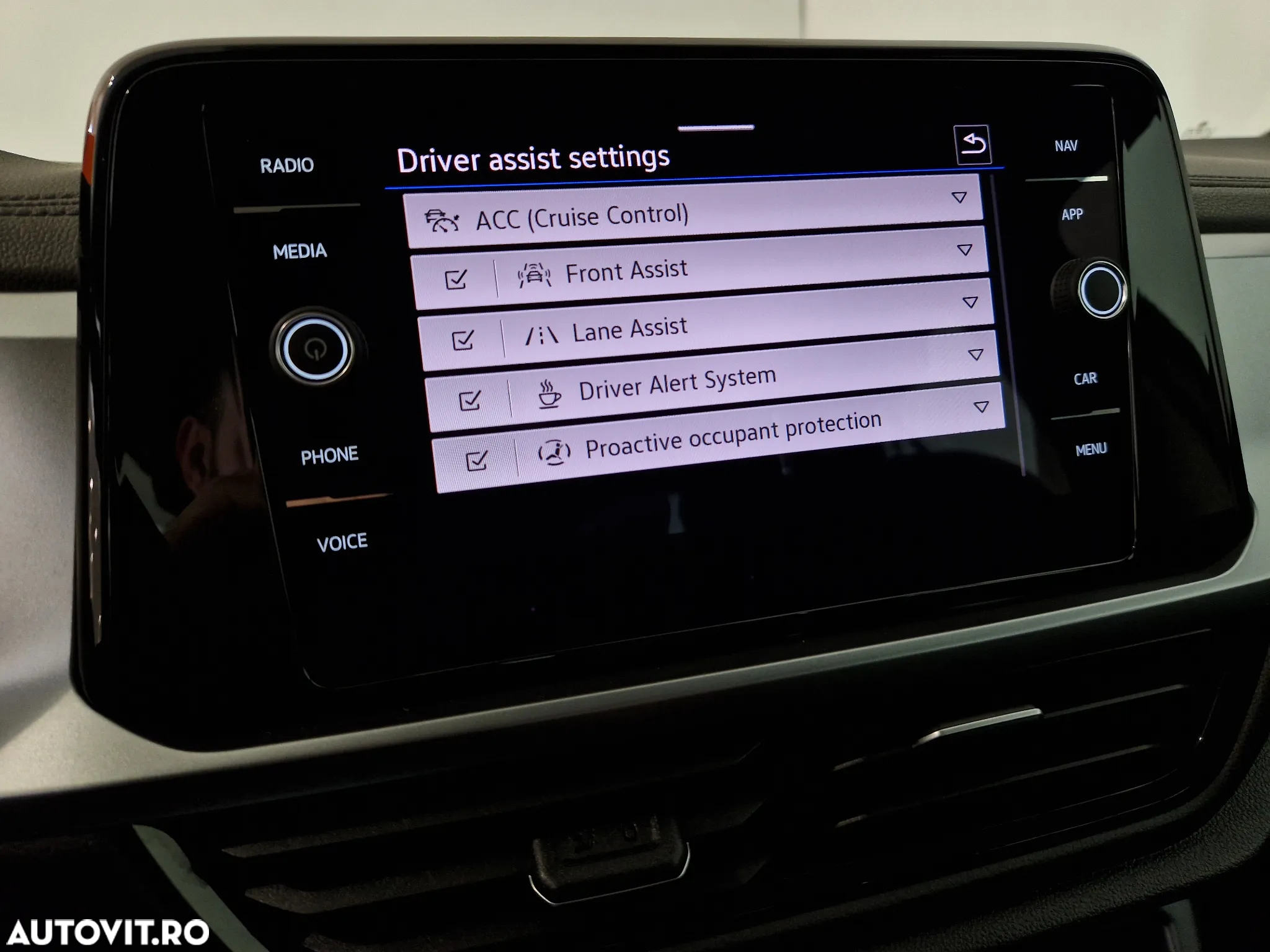 Volkswagen T-ROC 1.0 TSI Life - 22