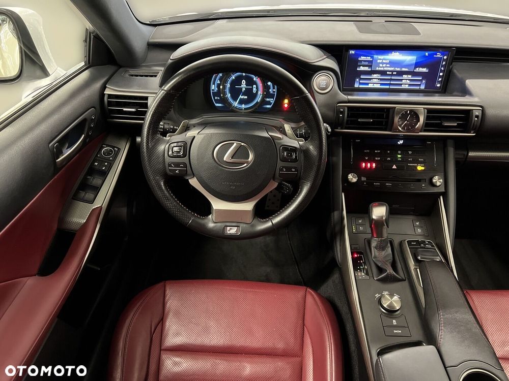 Lexus IS 200t F Sport - 16