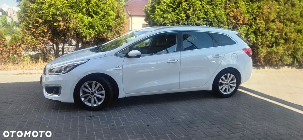 Kia Ceed 1.6 GDI Platinum Edition - 5