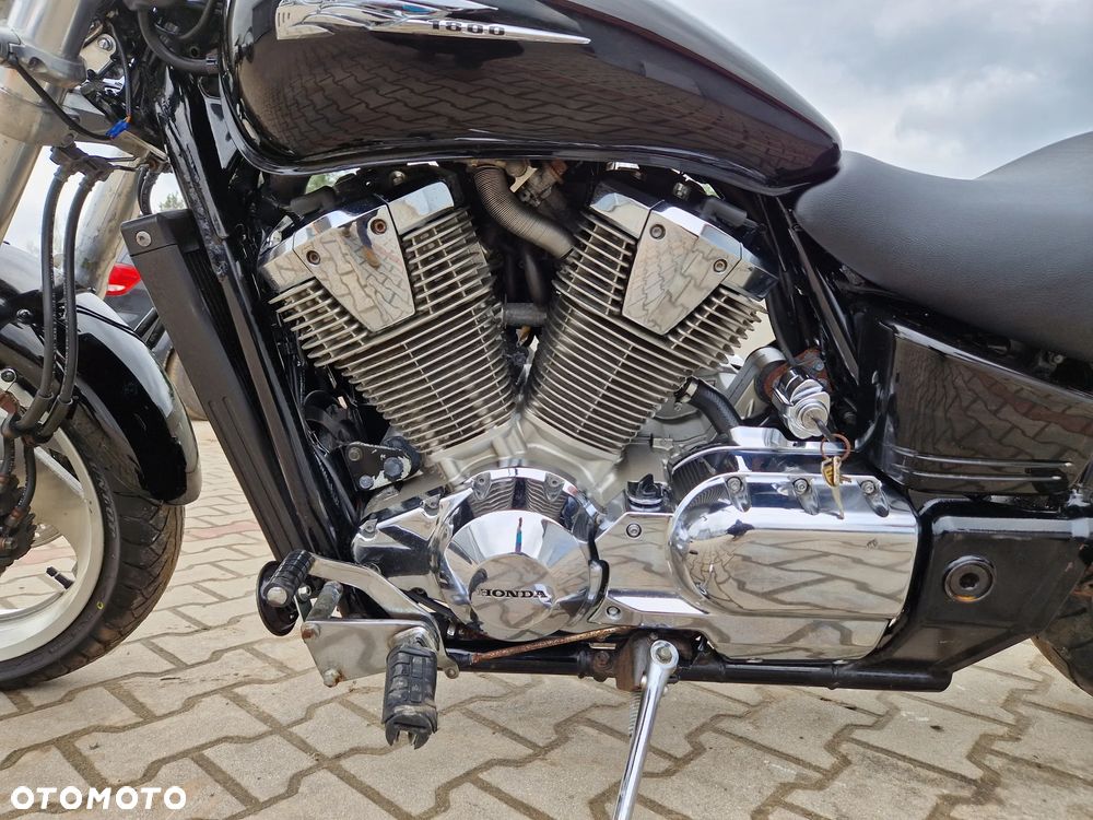 Honda VTX - 18