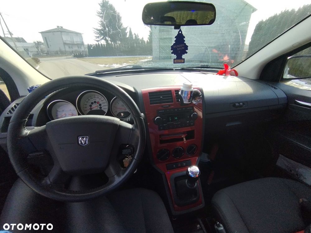 Dodge Caliber - 5