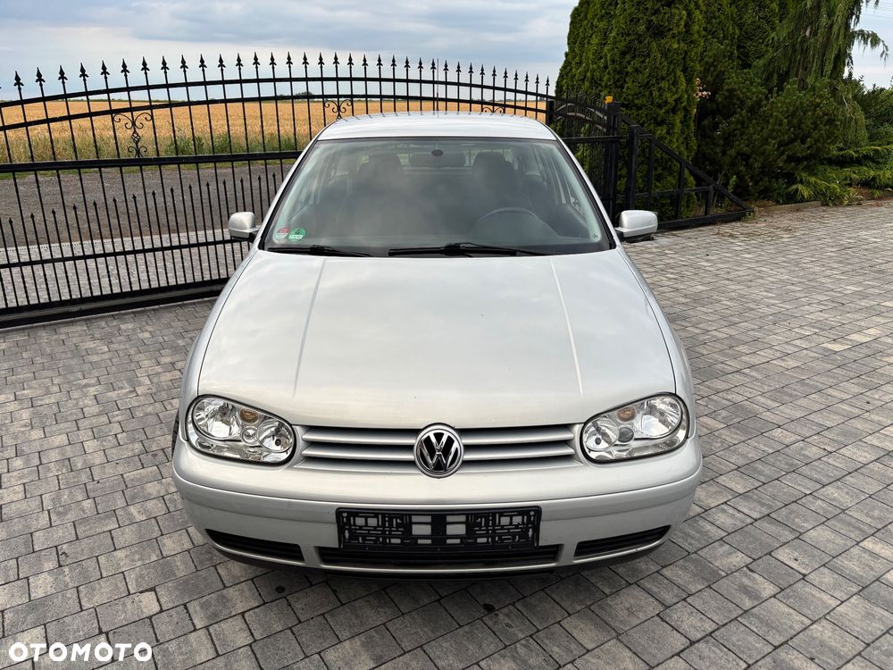 Volkswagen Golf 1.6 Trendline - 4