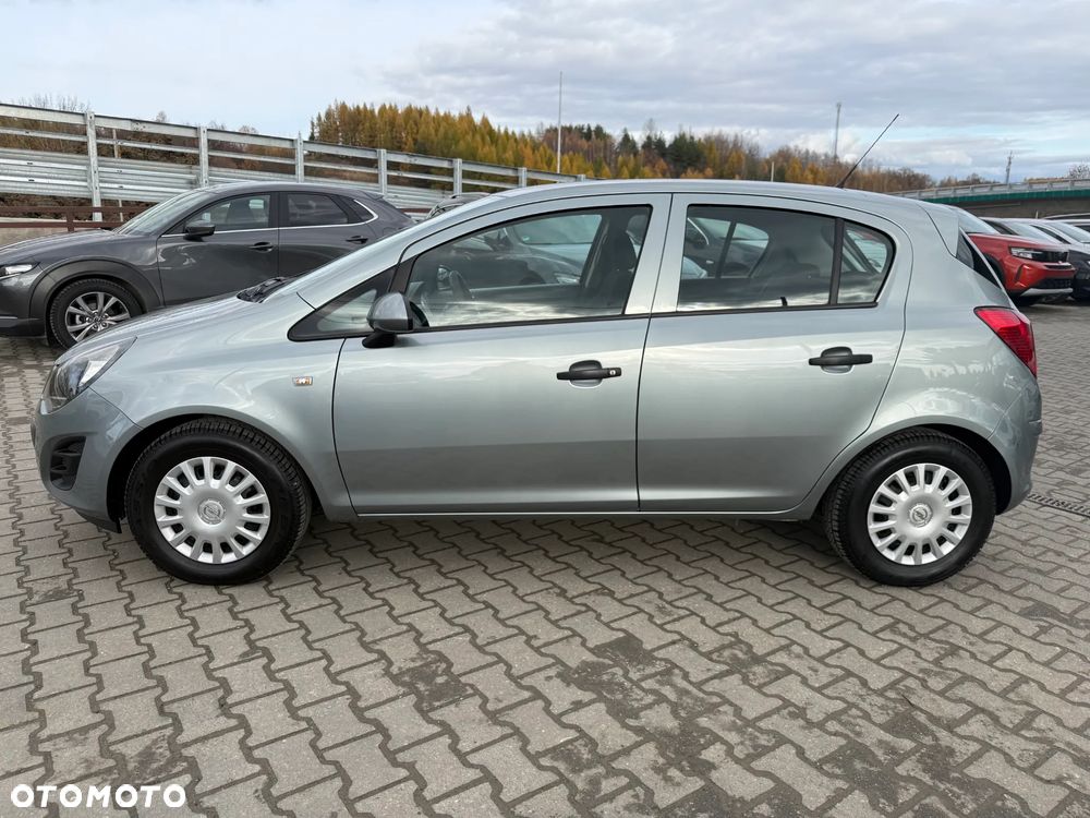 Opel Corsa 1.2 16V Edition / Active - 4