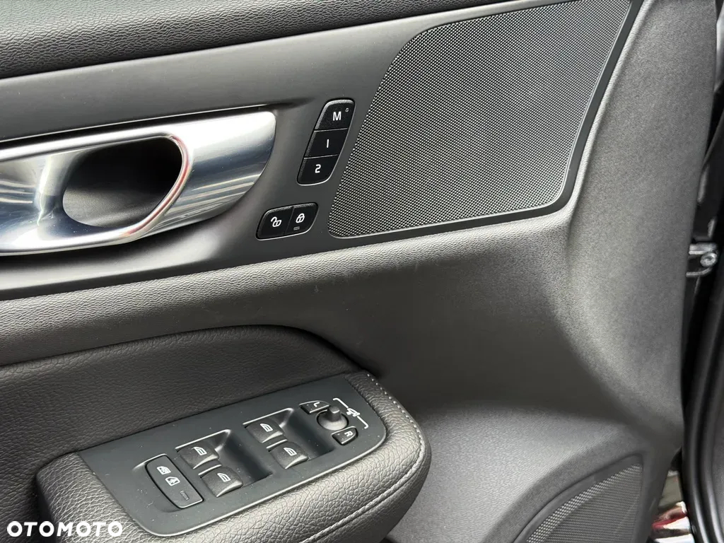 Volvo V60 D4 Inscription - 11