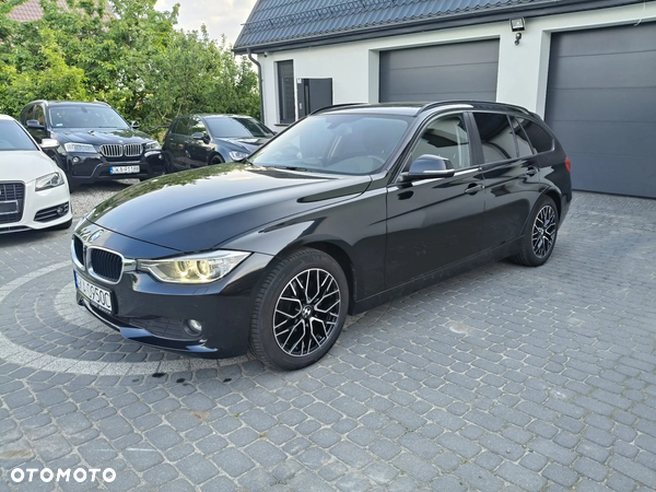 BMW Seria 3 318d Touring Luxury Line