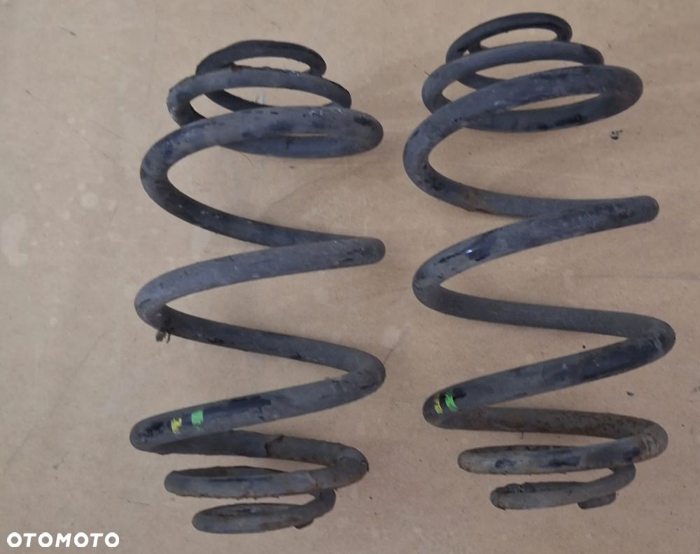 SPRĘŻYNA ZAWIESZENIA TYŁ -VIVARO, TRAFIC 2001-14 ROK - 1