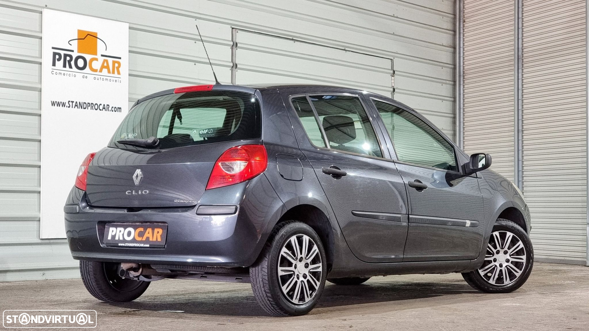 Renault Clio 1.2 16V Confort - 2