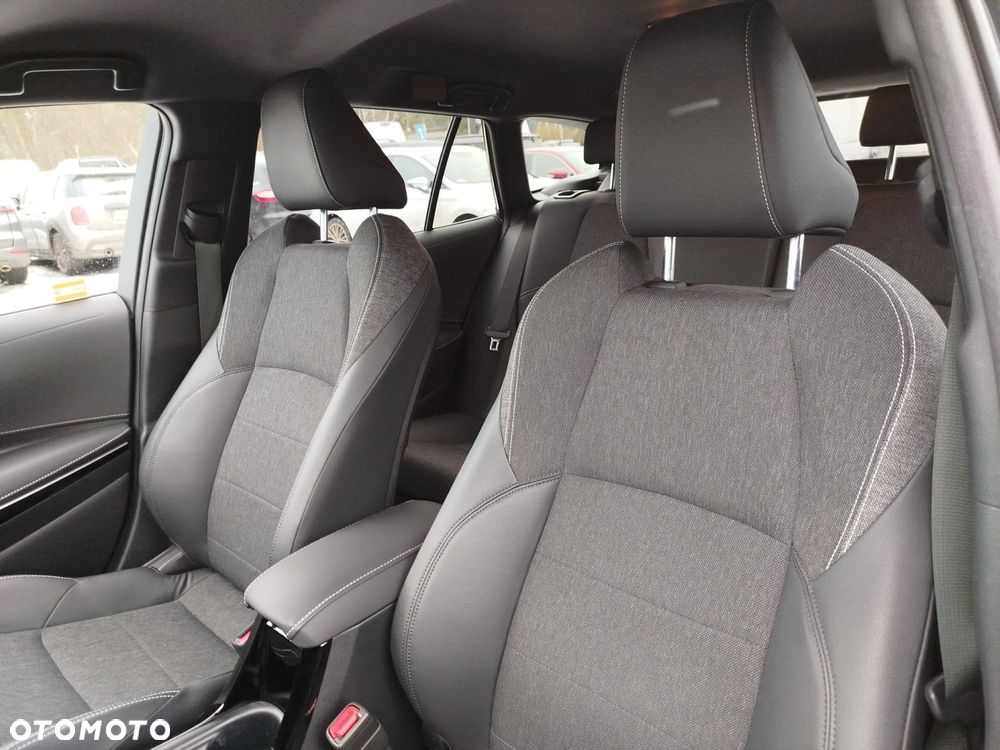 Toyota Corolla - 11