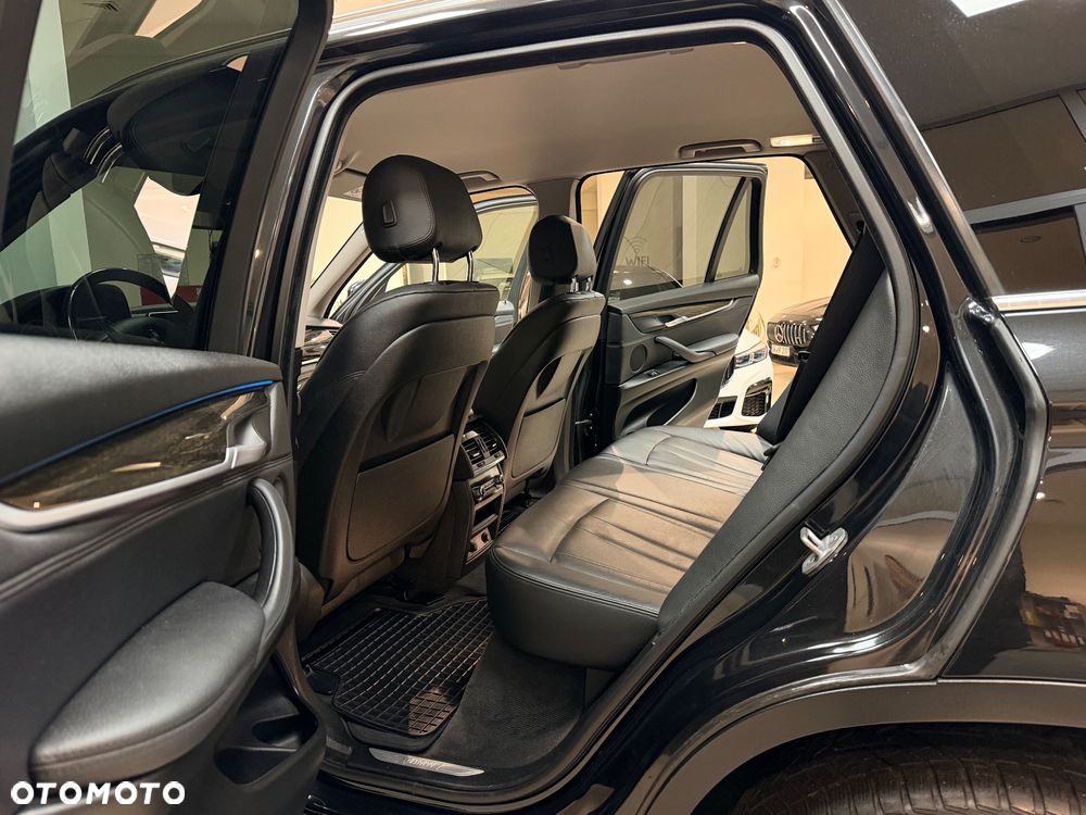 BMW X5 xDrive40d - 27