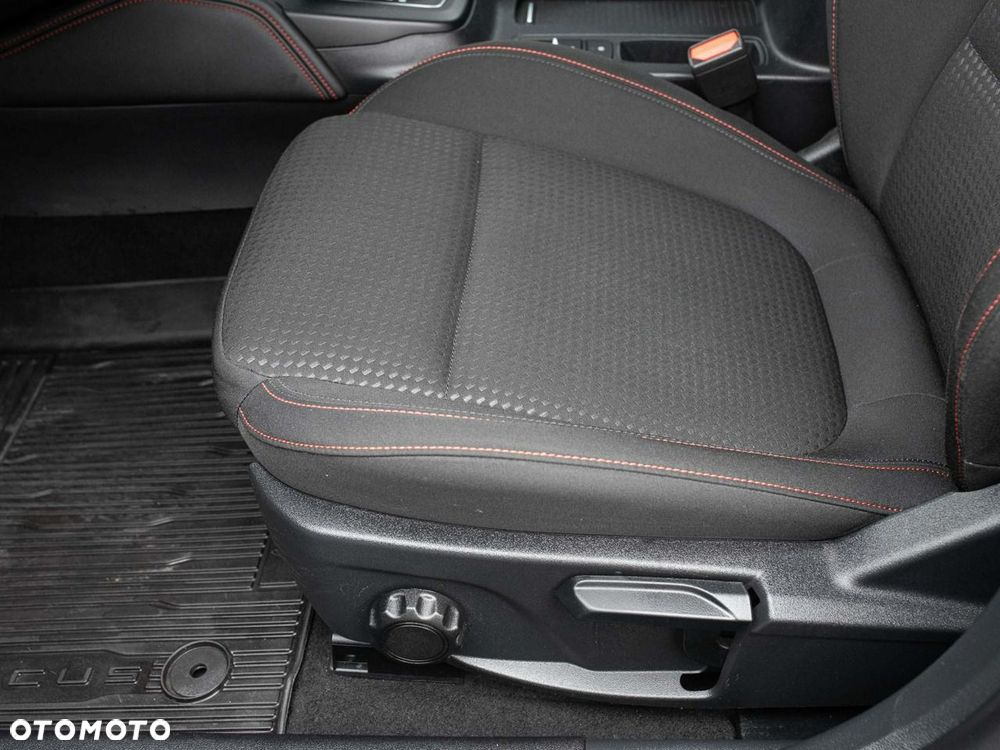 Ford Focus - 11