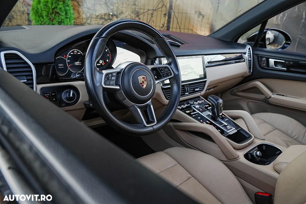 Porsche Cayenne - 10