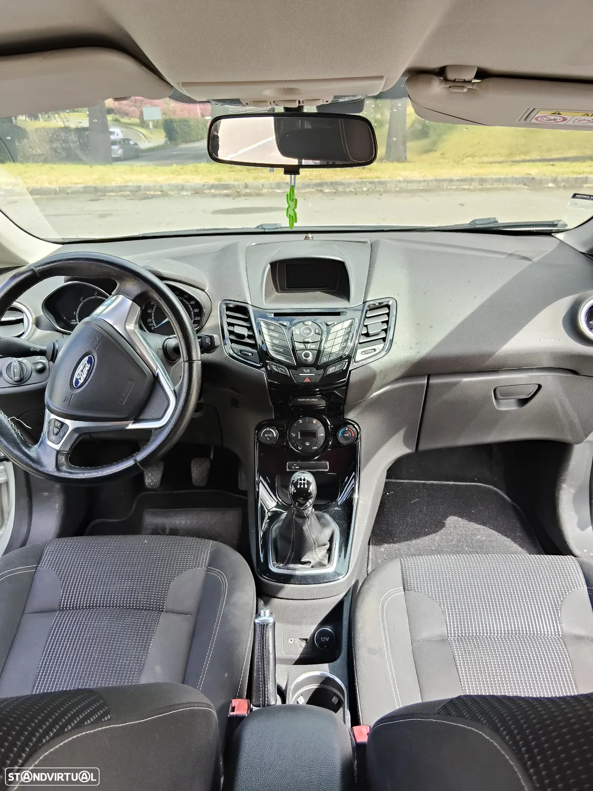 Ford Fiesta 1.5 TDCi Titanium - 9