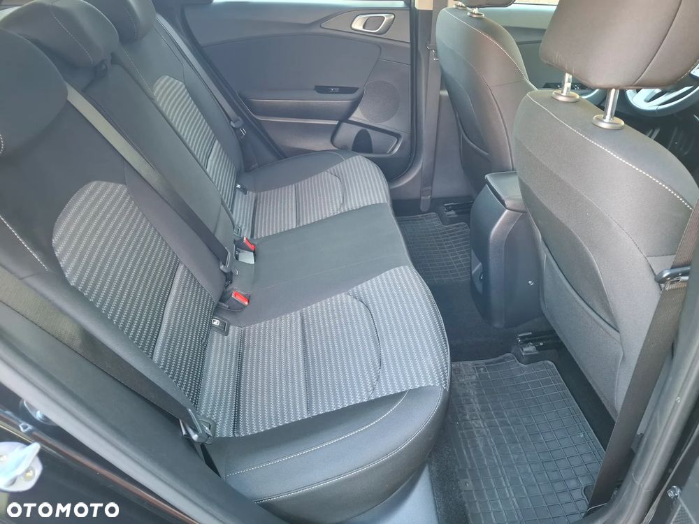 Kia Ceed 1.5 T-GDI M - 25