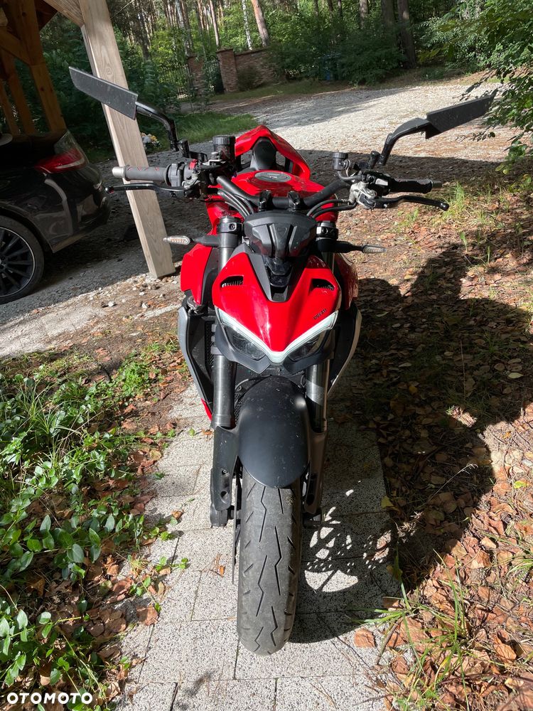 Ducati Streetfighter V2 - 8