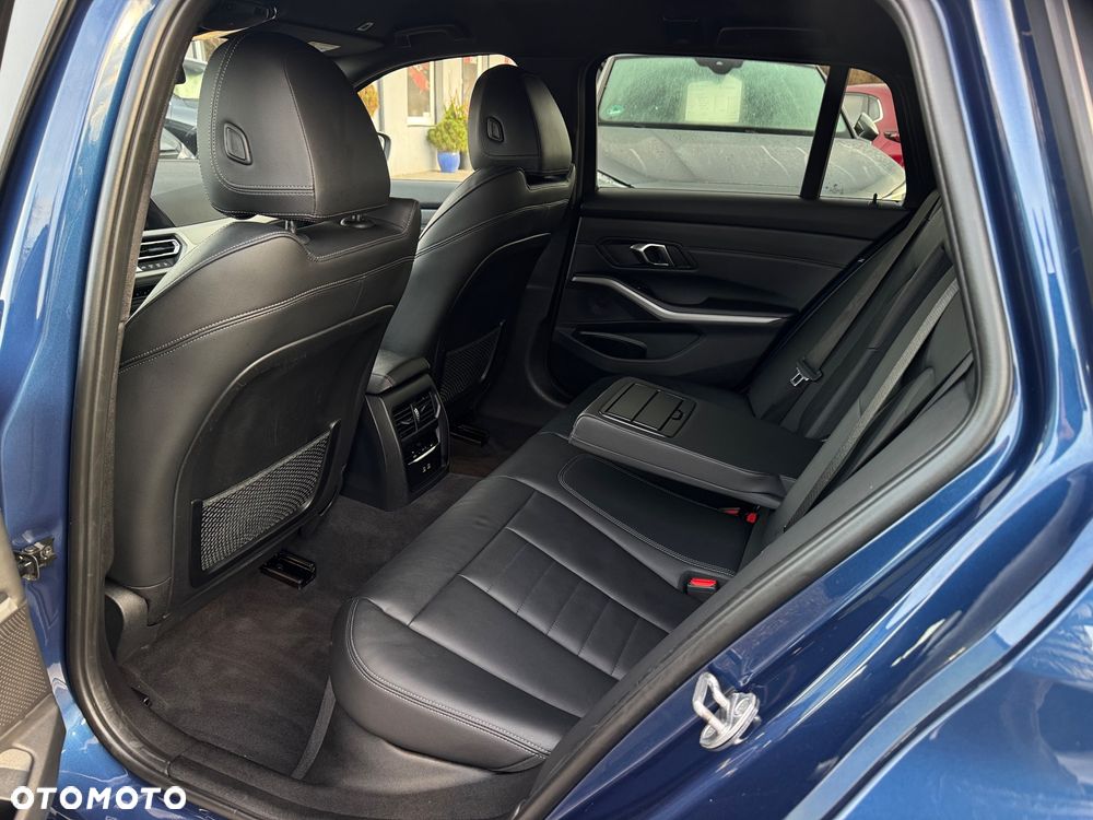 BMW Seria 3 320i GPF Sport Line Sport - 23