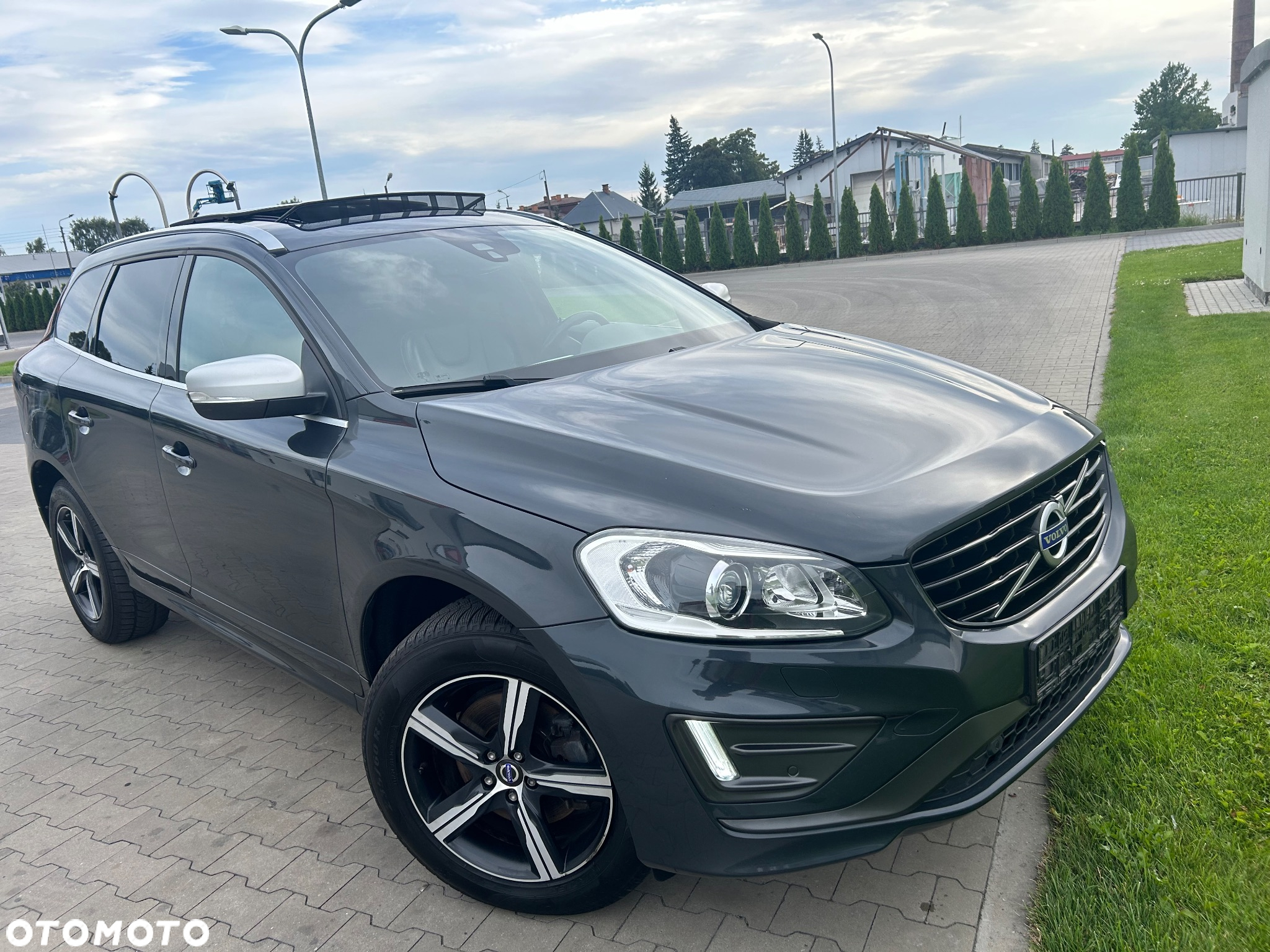 Volvo XC 60 D4 Drive-E R-Design Summum - 4