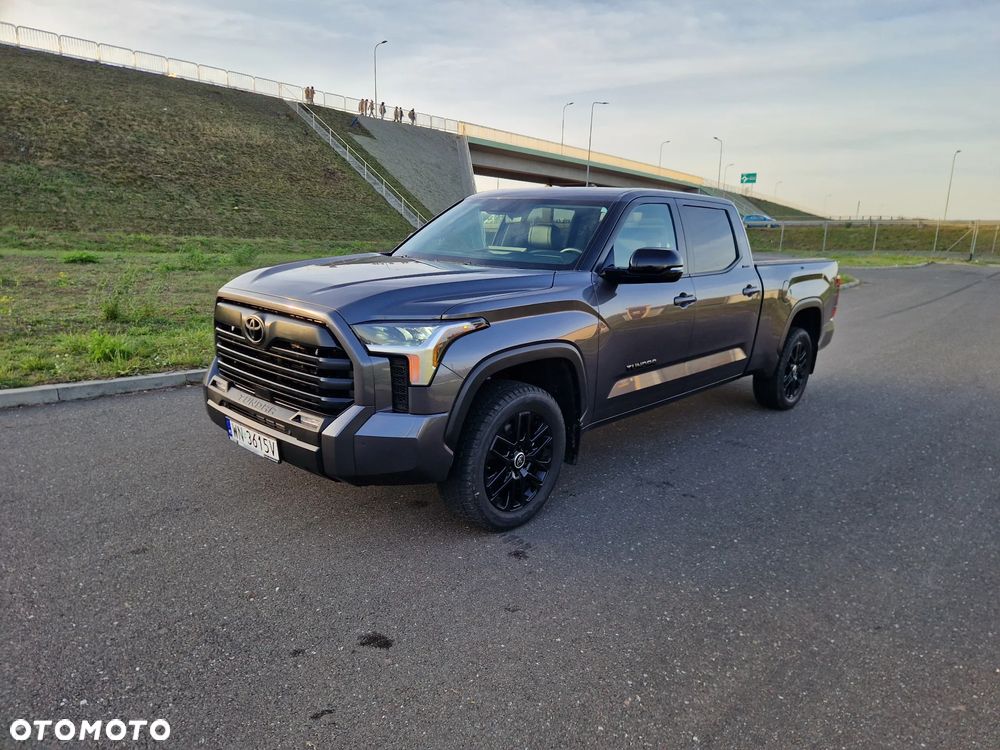 Toyota Tundra - 1