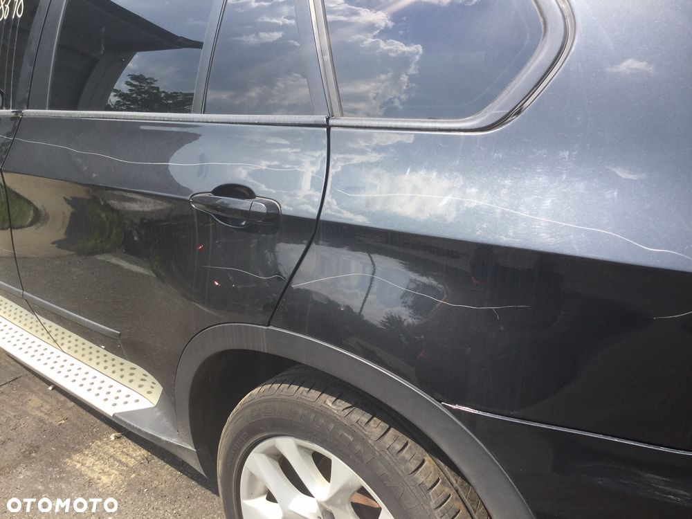 BMW X5 xDrive35i - 38