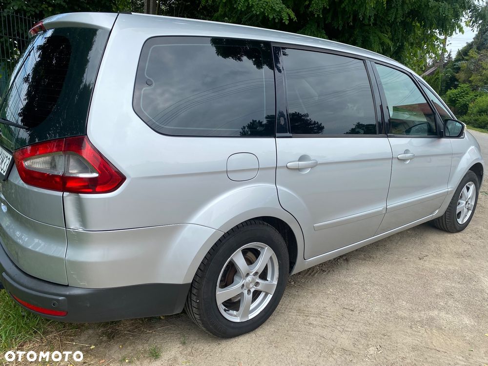 Ford Galaxy 2.0 Ghia - 11