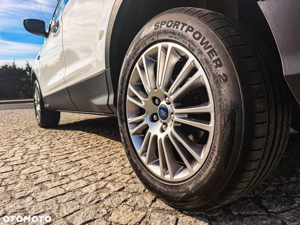 Ford Kuga 1.6 EcoBoost 2x4 Titanium - 23