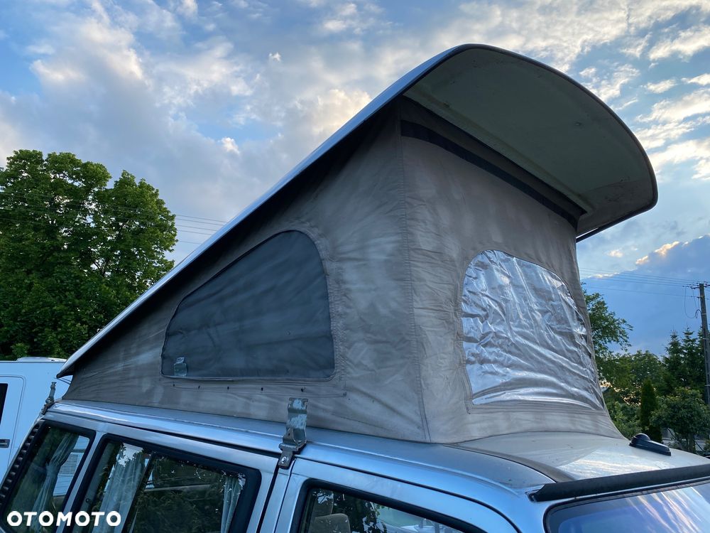 Volkswagen Caravelle - 18