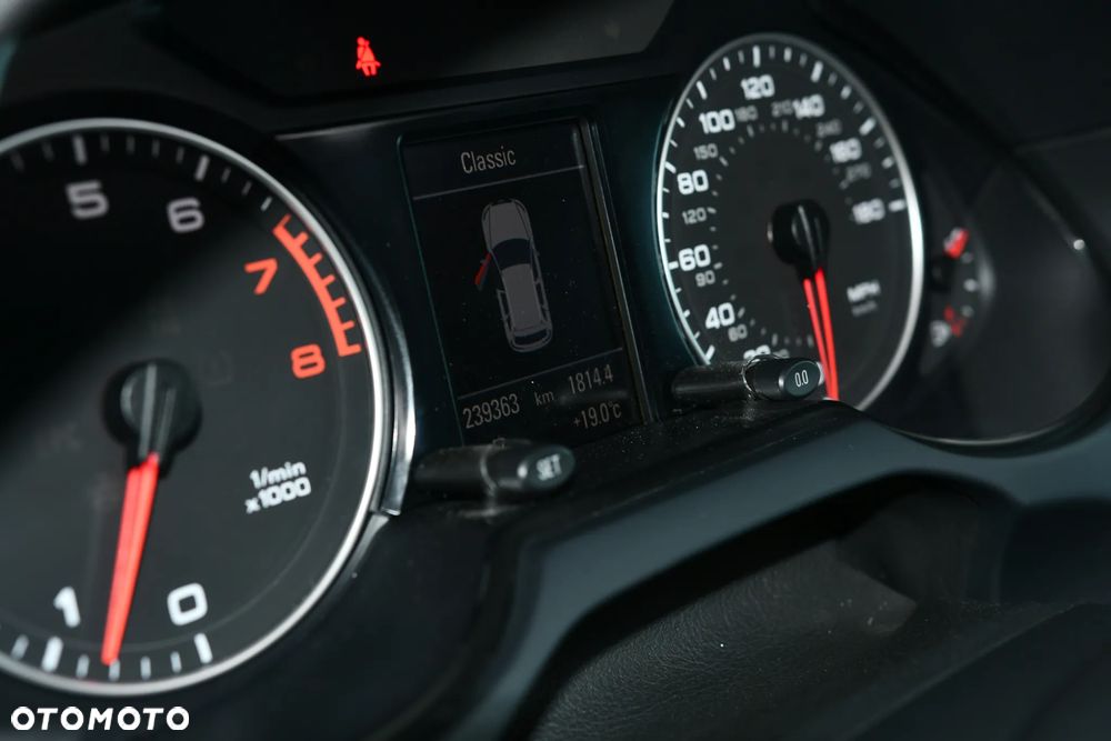 Audi Q5 3.2 FSI Quattro S tronic - 15