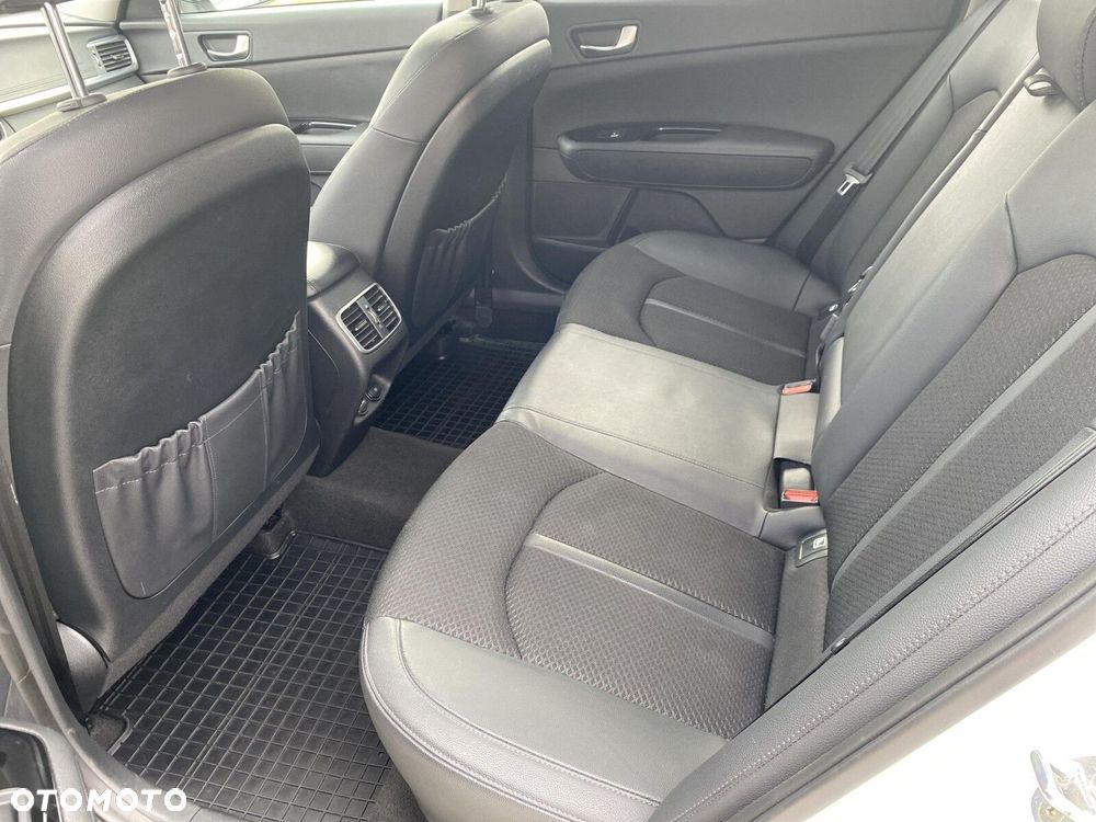 Kia Optima - 12